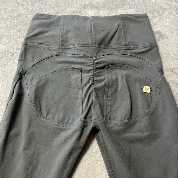 Freddy WR.UP Sage Green Zip Up Leggings - Picture 8 of 15